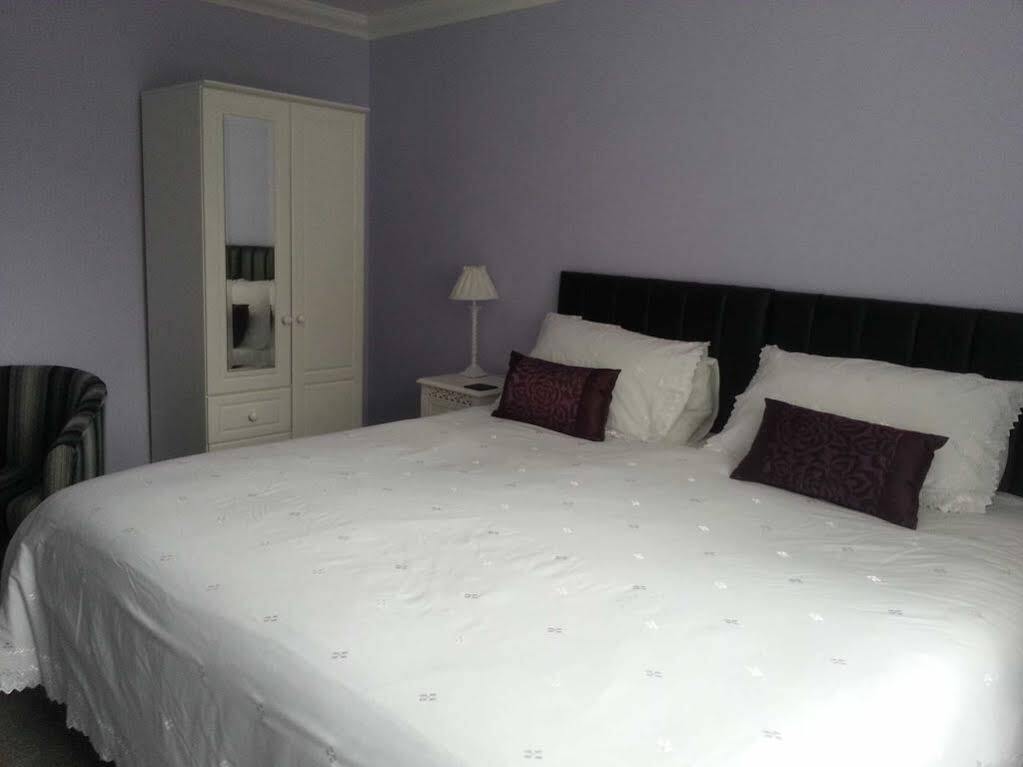 Acer Lodge Bed & Breakfast Mundford Buitenkant foto